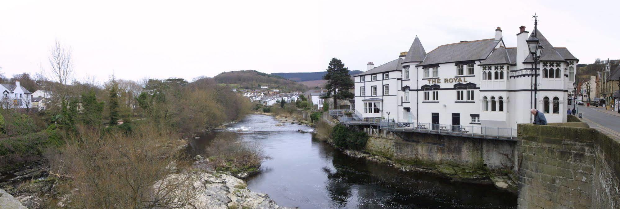 The Royal Hotel Llangollen Kültér fotó