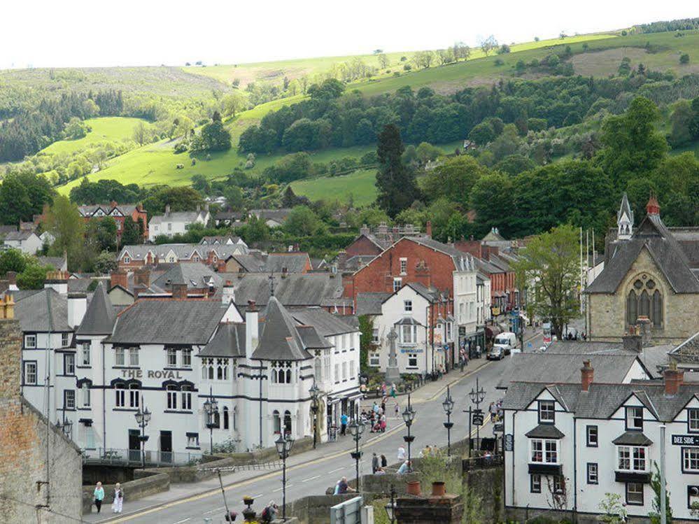 The Royal Hotel Llangollen Kültér fotó